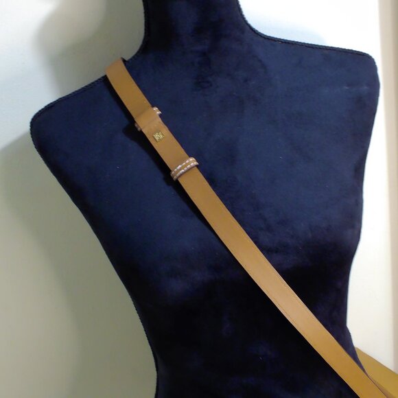 Loewe Puzzle Bag, Brown Pebbled Leather, Gold Hardware, Zip Closures, Crossbody - Picture 4 of 9